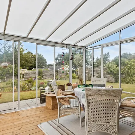 2 Bedroom Awesome In * אוטרופ