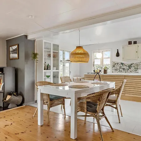 2 Bedroom Awesome In